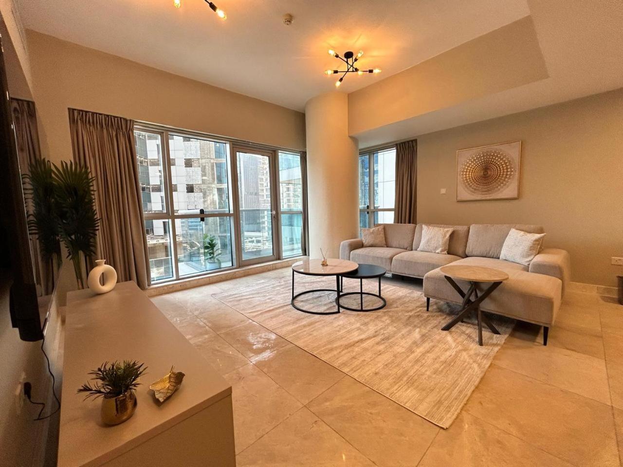 1br In Business Bay Close To Canal And Mall! Dubai