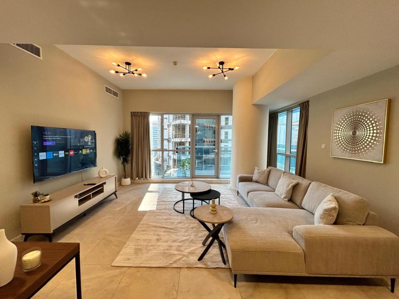 1br In Business Bay Close To Canal And Mall! Dubai
