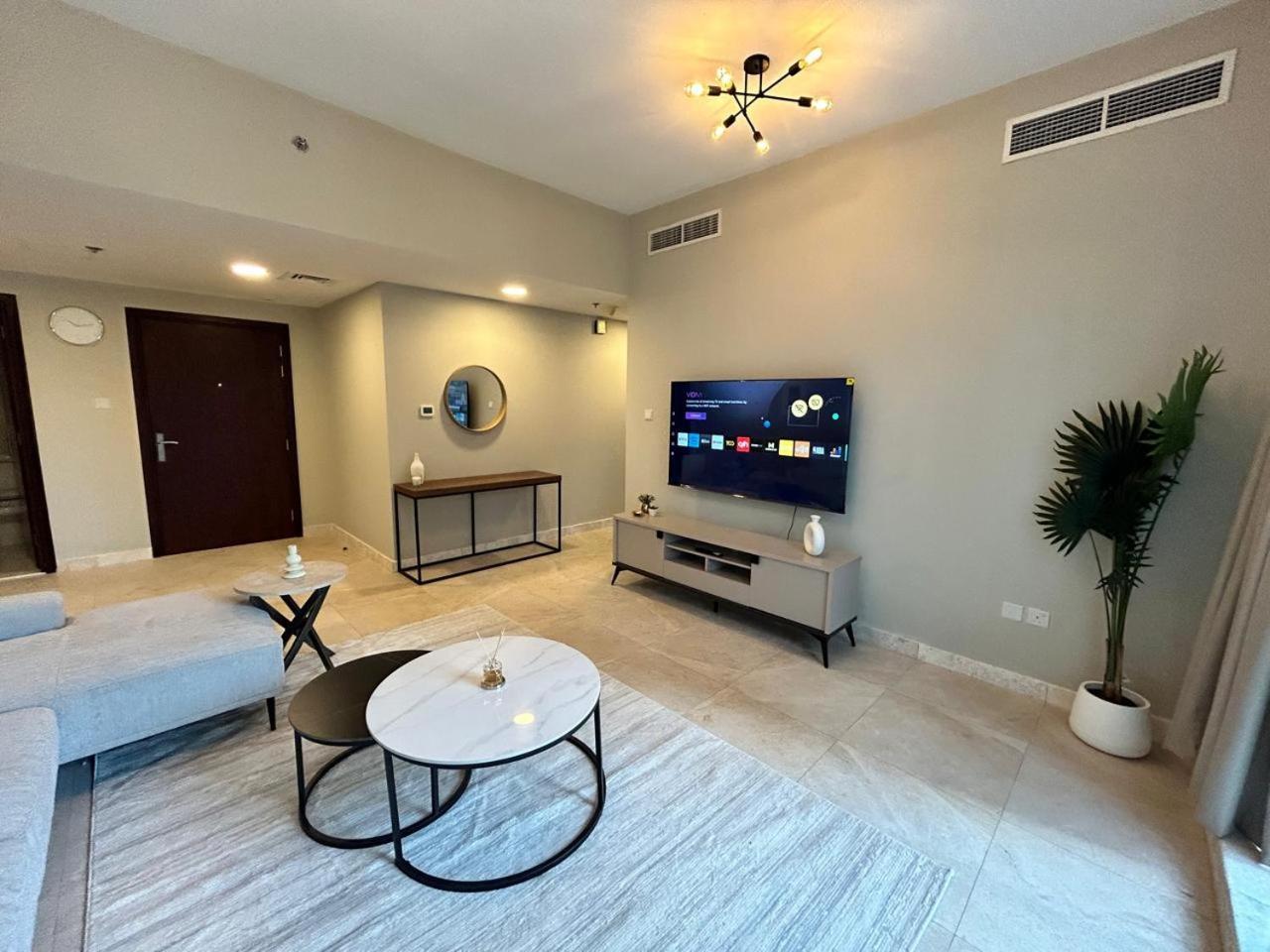 1br In Business Bay Close To Canal And Mall! * Dubai