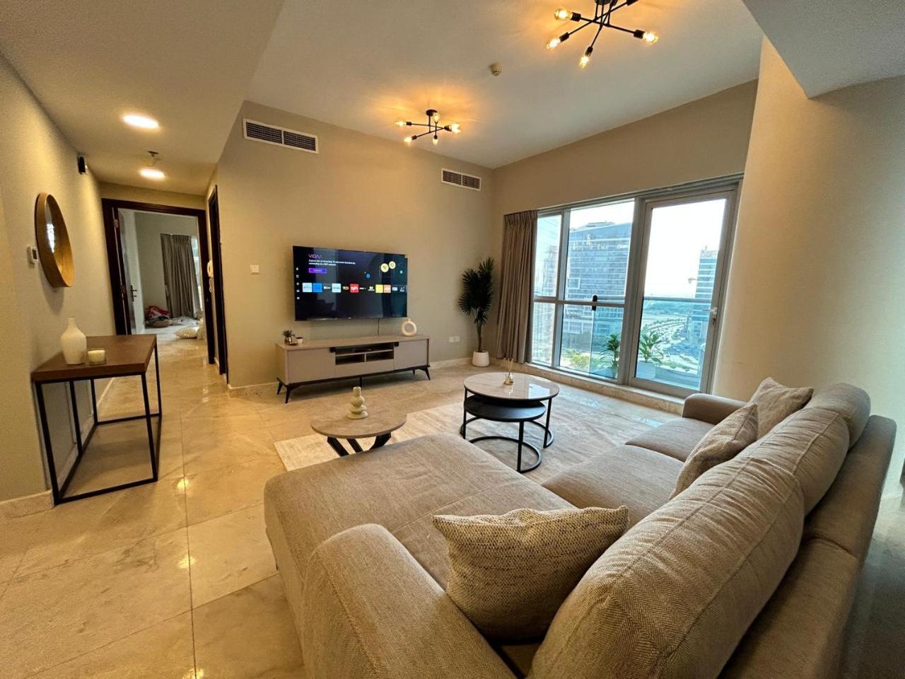 1br In Business Bay Close To Canal And Mall!